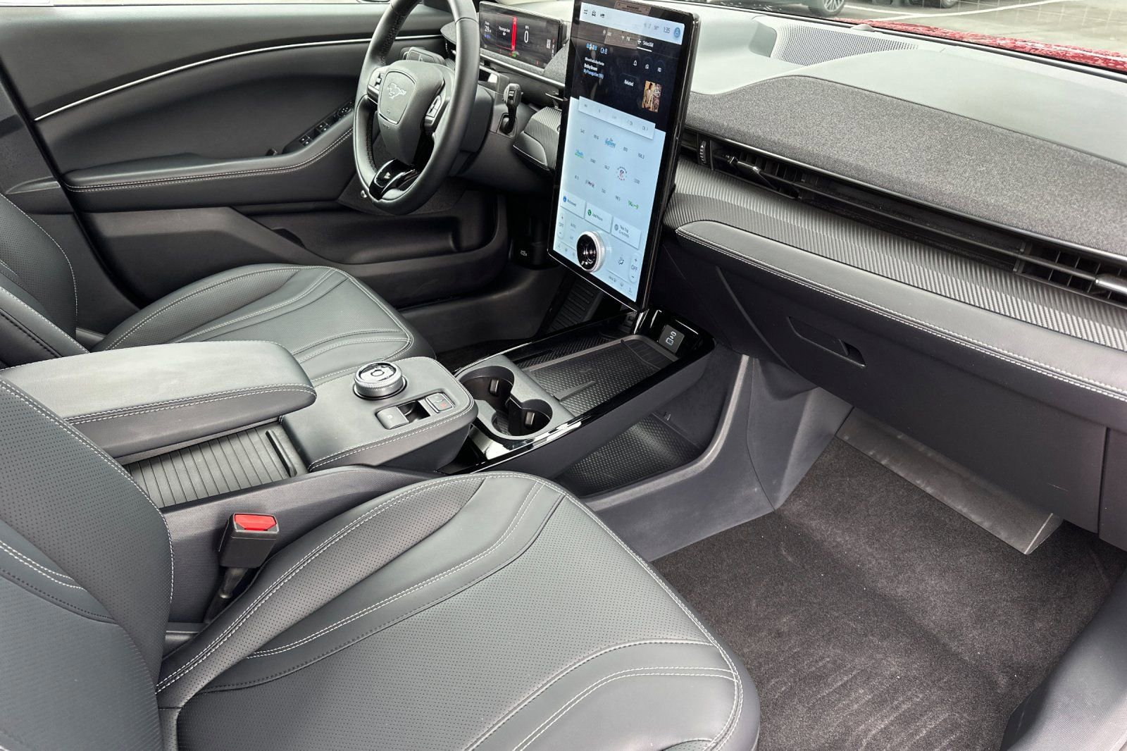 Certified 2024 Ford Mustang Mach-E Premium image 18