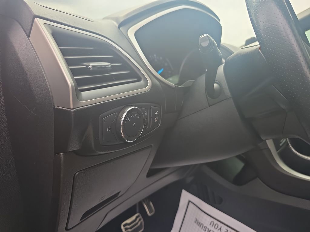 Certified 2021 Ford Edge ST-Line AWD/4WD image 22