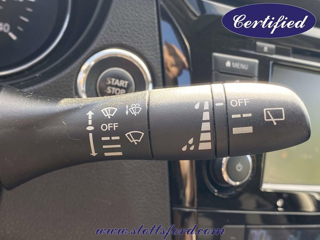 Used 2018 Nissan Rogue SV AWD/4WD image 24