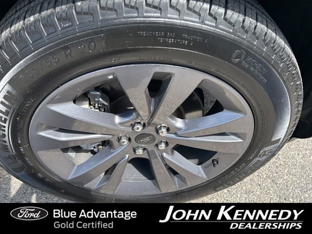 Certified 2022 Ford Explorer XLT w/ Equipment Group 202A AWD/4WD image 6