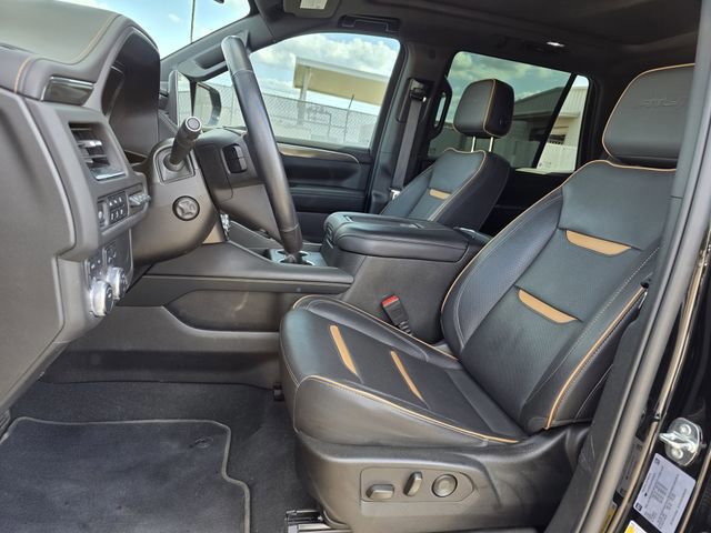 Used 2023 GMC Yukon AT4 w/ Technology Package AWD/4WD image 13