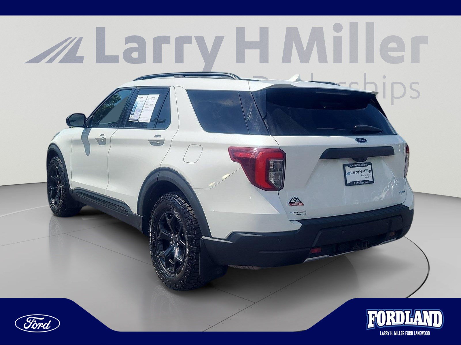 Certified 2023 Ford Explorer Timberline w/ Timberline Technology Package AWD/4WD image 3