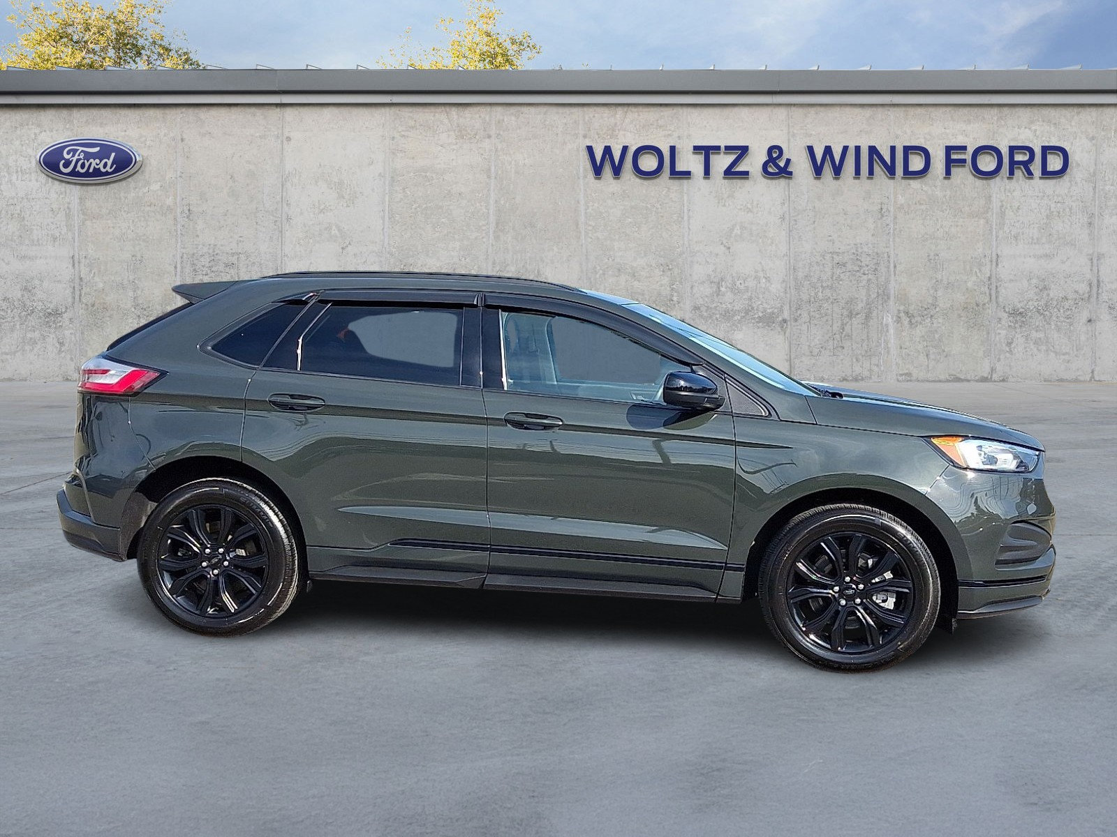 Certified 2022 Ford Edge SE w/ Black Appearance Package AWD/4WD image 7