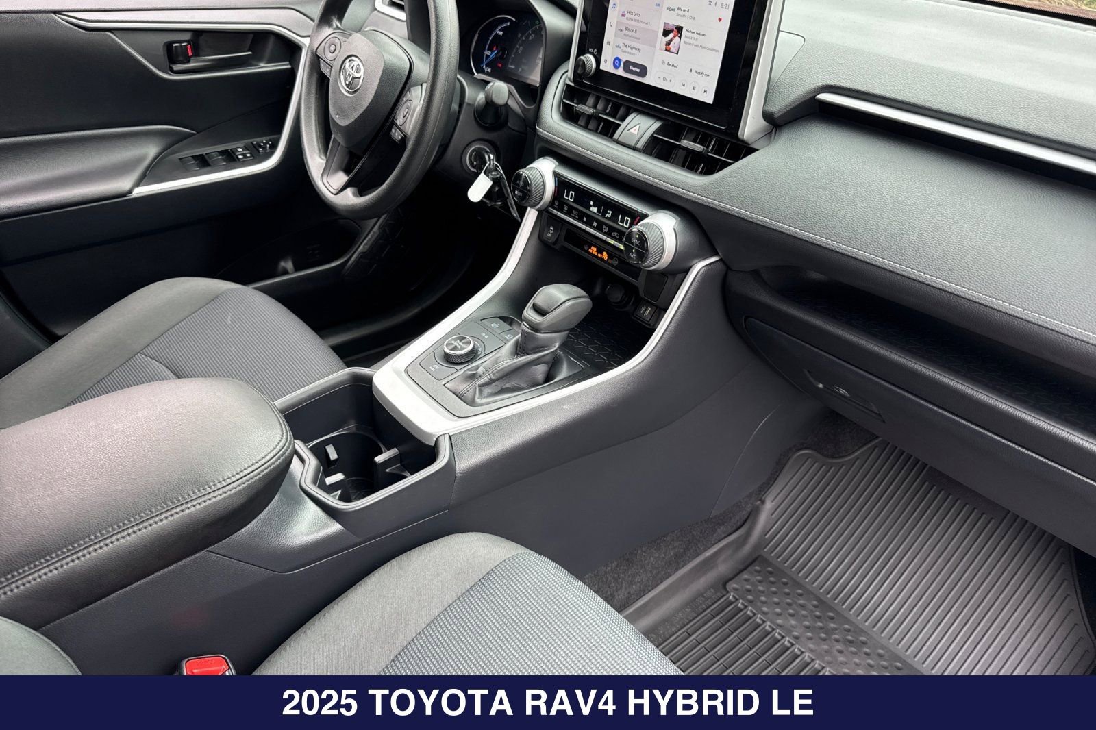Used 2025 Toyota RAV4 LE AWD/4WD image 18