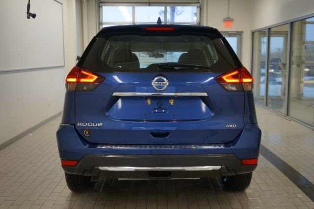Used 2018 Nissan Rogue S image 12