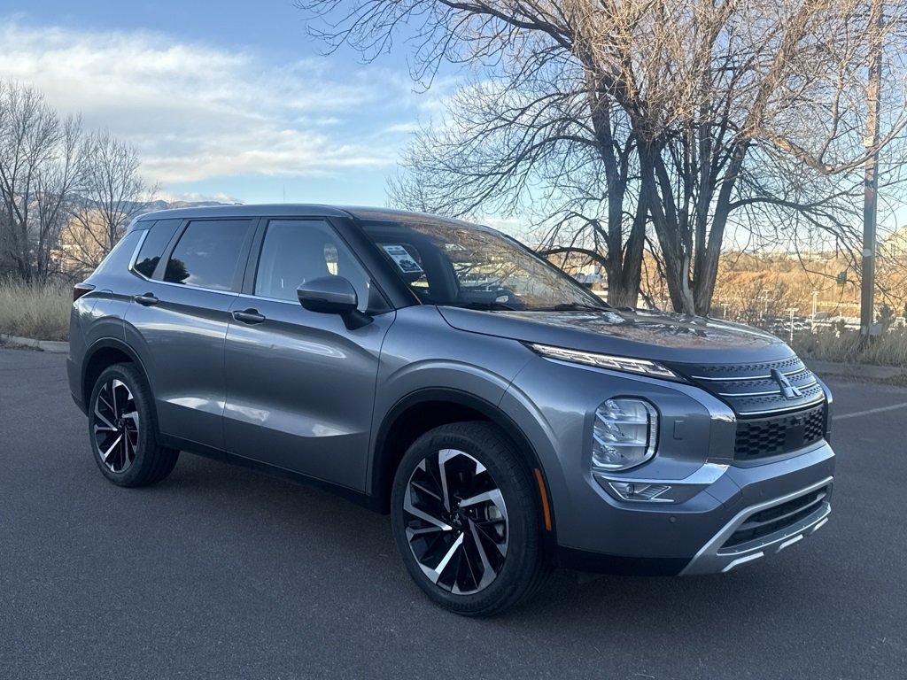 Used 2024 Mitsubishi Outlander SE image 7