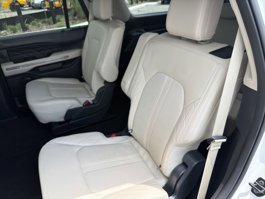 Certified 2024 Ford Expedition Platinum RWD image 18