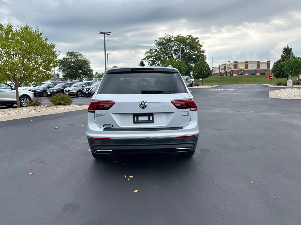 Used 2018 Volkswagen Tiguan SE w/ Panoramic Sunroof Package AWD/4WD image 8