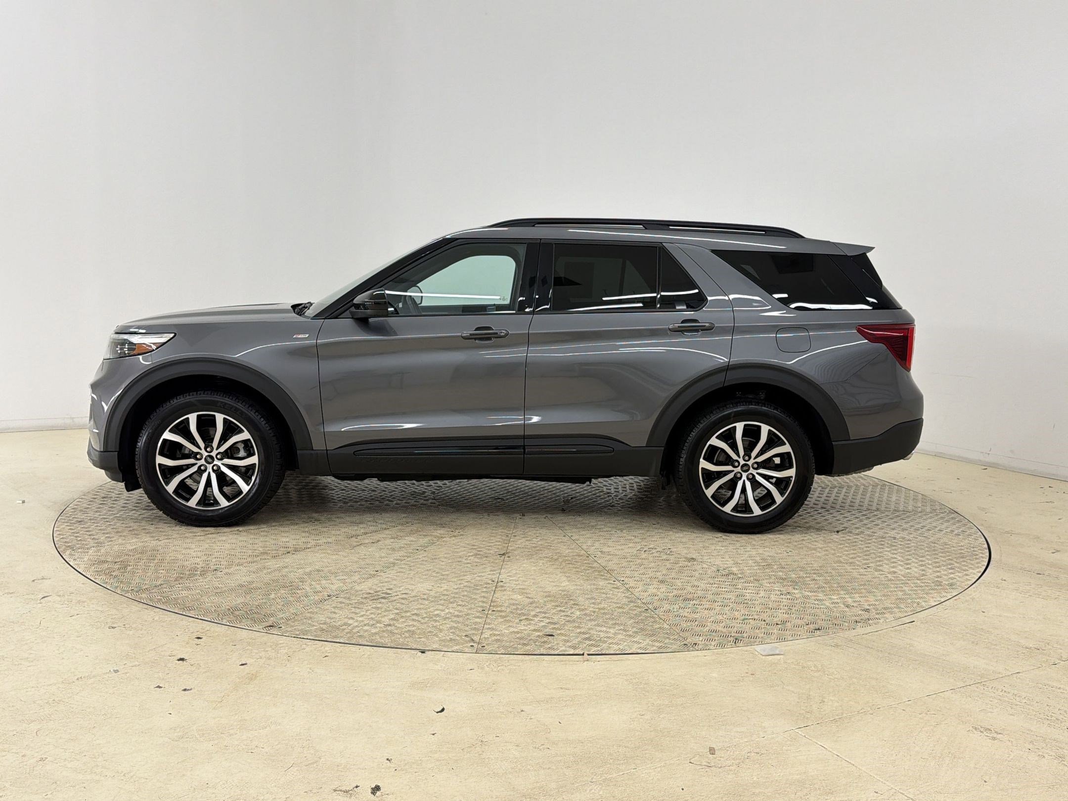 Certified 2023 Ford Explorer ST-Line AWD/4WD video 2