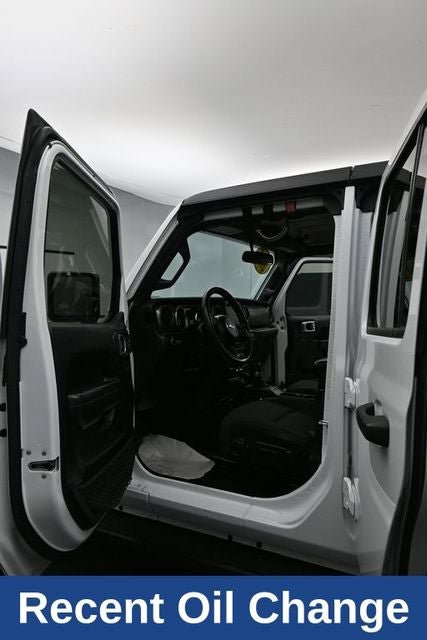Used 2022 Jeep Gladiator Sport AWD/4WD image 17