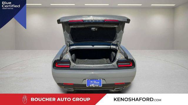 Used 2019 Dodge Challenger SXT RWD image 9