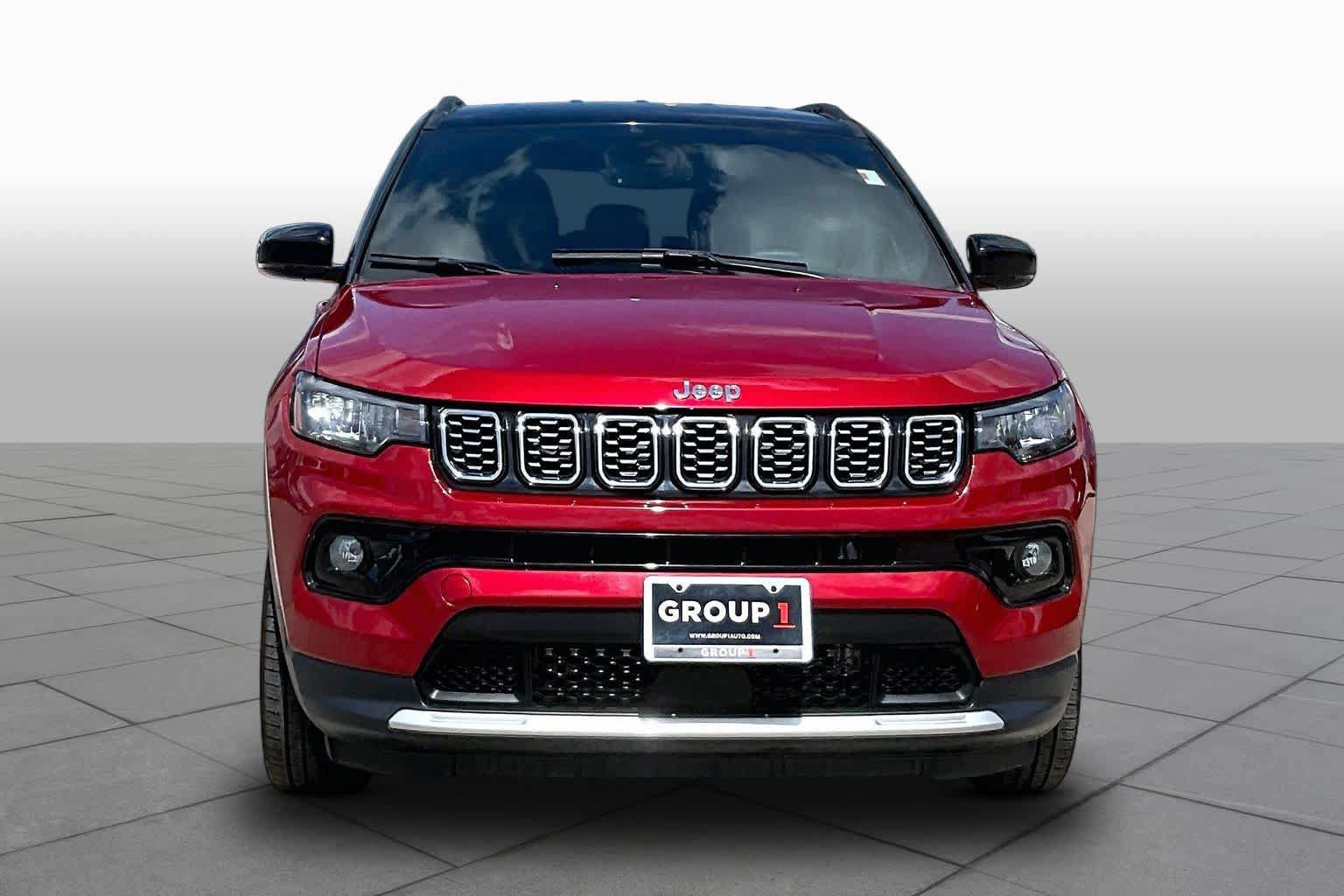 Used 2025 Jeep Compass Limited AWD/4WD image 4