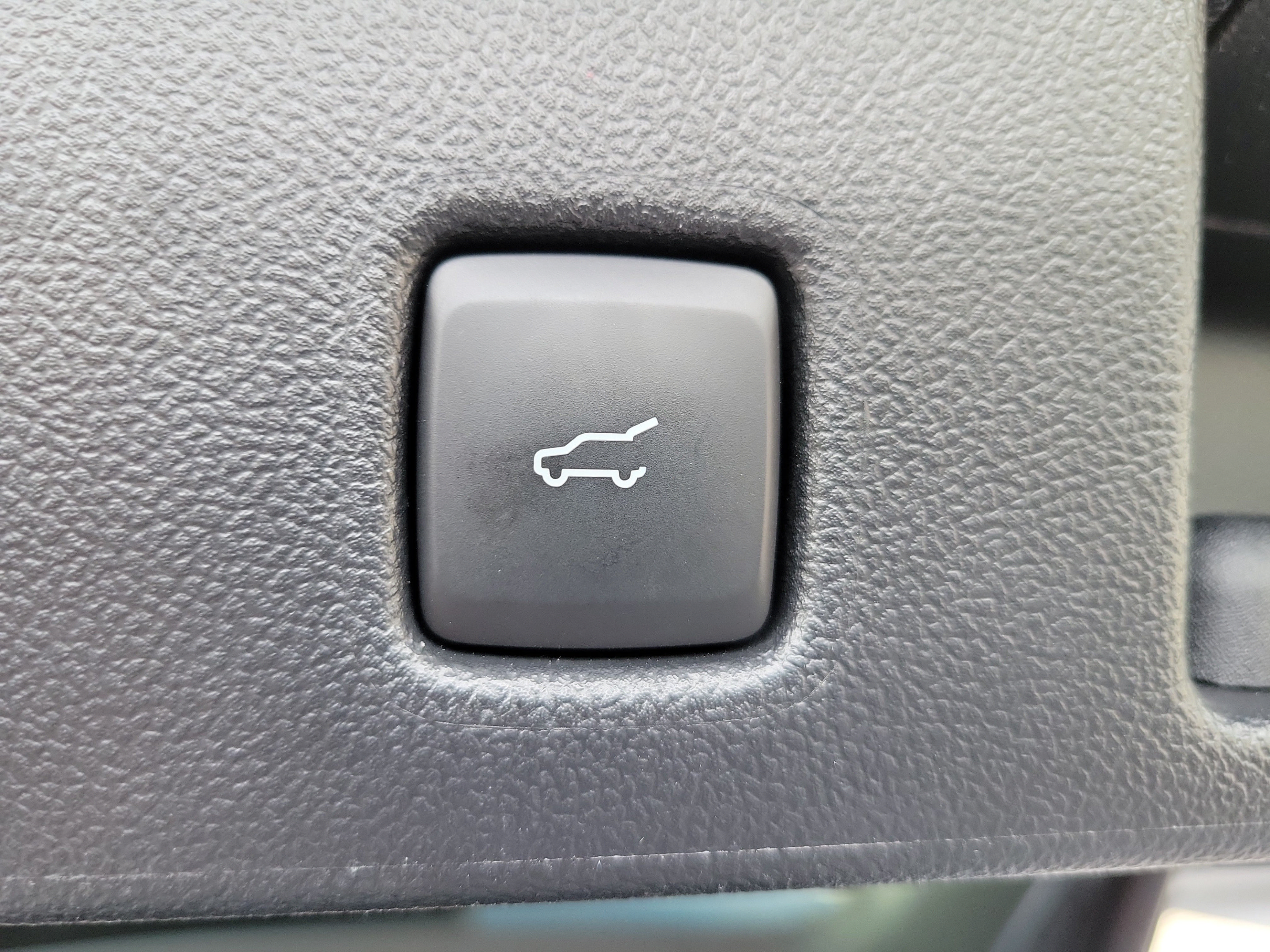 Certified 2025 Ford Escape Platinum AWD/4WD image 8