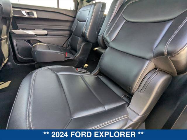 Certified 2024 Ford Explorer XLT w/ Equipment Group 202A RWD image 22
