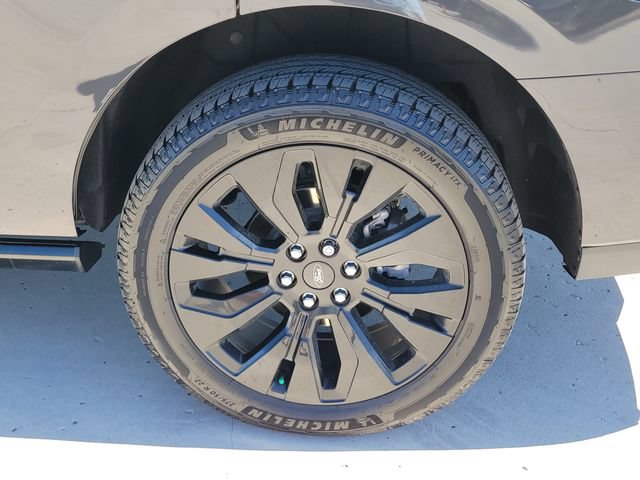 Certified 2025 Ford Expedition Platinum w/ Stealth Appearance Package AWD/4WD image 15