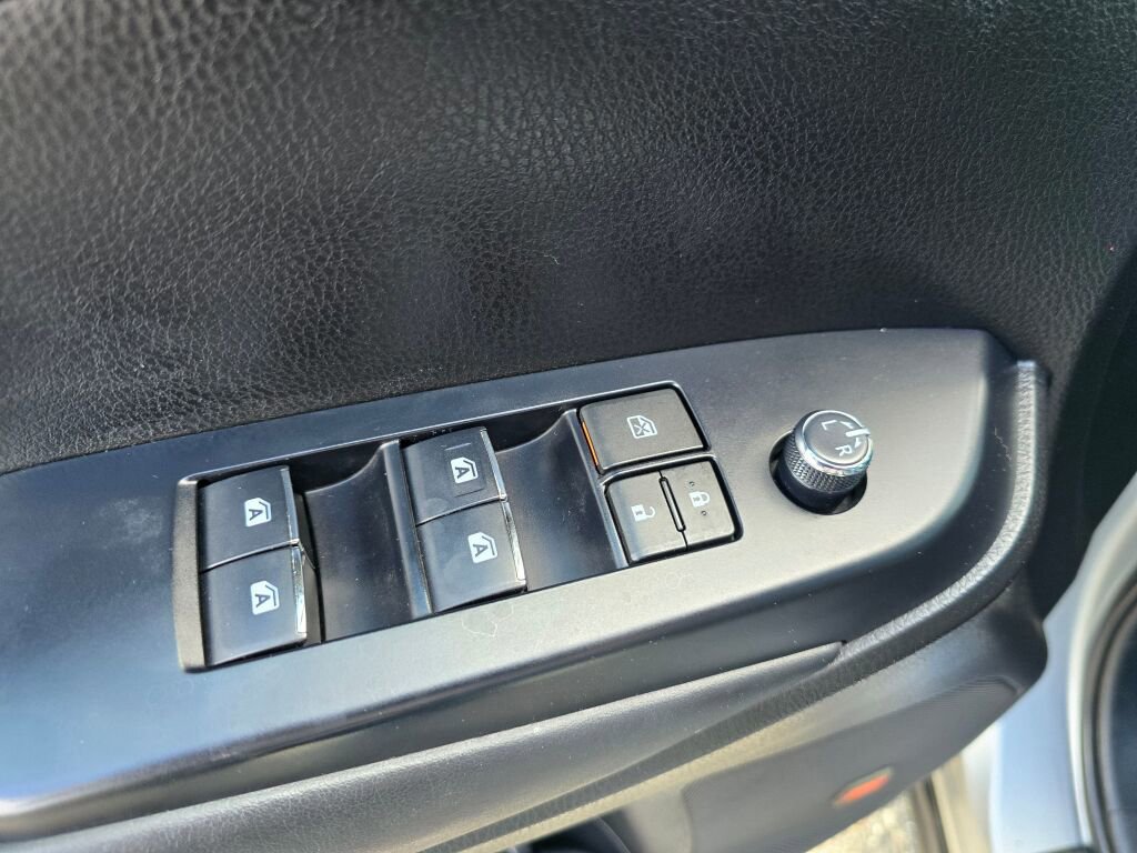 Used 2018 Toyota Highlander Limited Platinum AWD/4WD image 19