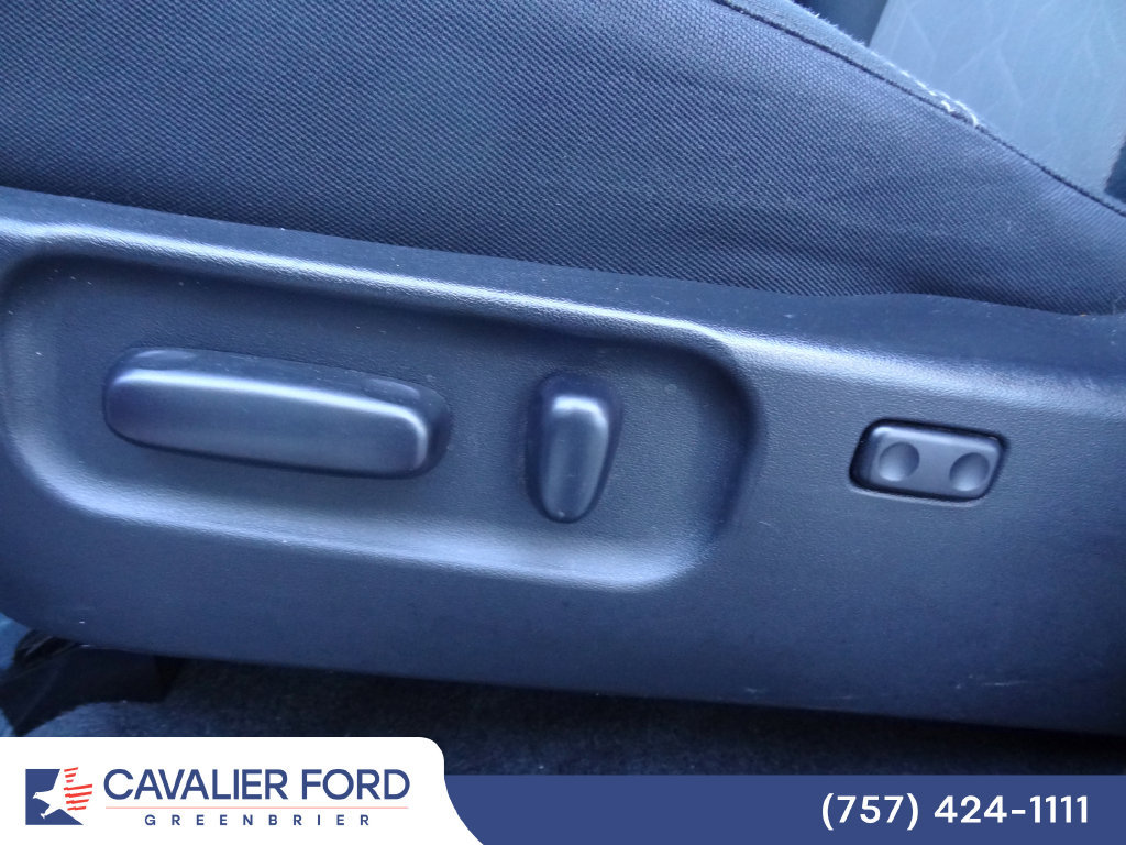 Used 2023 Toyota Tacoma TRD Off-Road AWD/4WD image 7