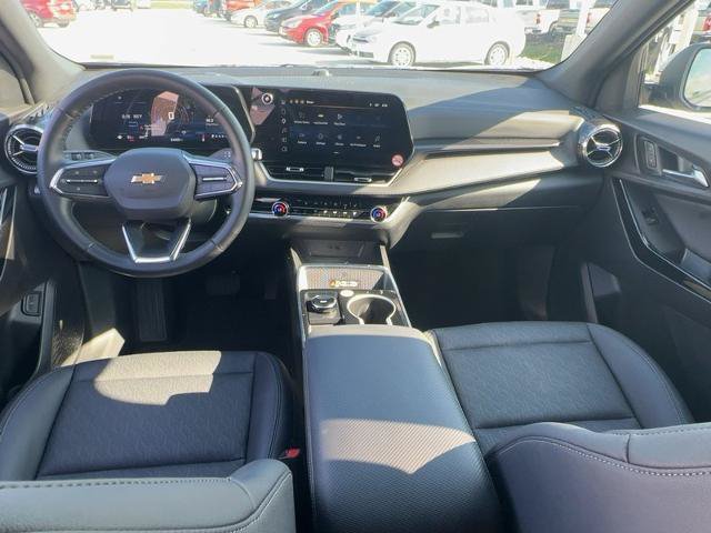 Used 2026 Chevrolet Equinox LT w/ Convenience Package II AWD/4WD image 11