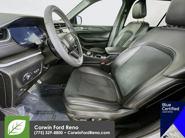 Used 2024 Jeep Grand Cherokee L Altitude image 25