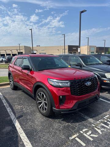 Certified 2025 Ford Explorer ST-Line RWD image 2