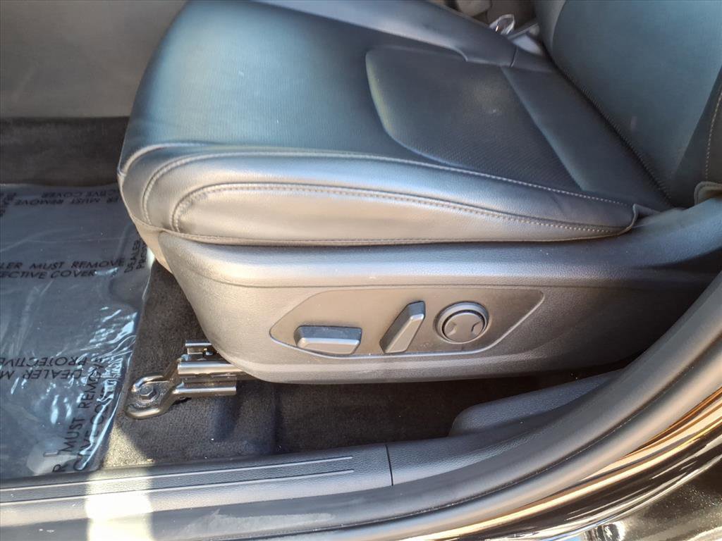 Used 2025 Kia Sportage EX image 12