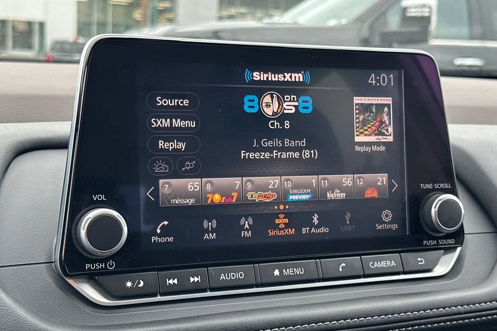 Used 2023 Nissan Rogue SV image 19