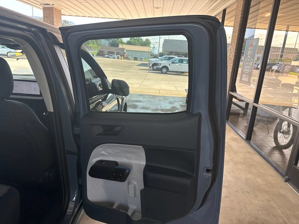 Certified 2025 Ford Maverick XLT w/ XLT Luxury Package FWD image 21