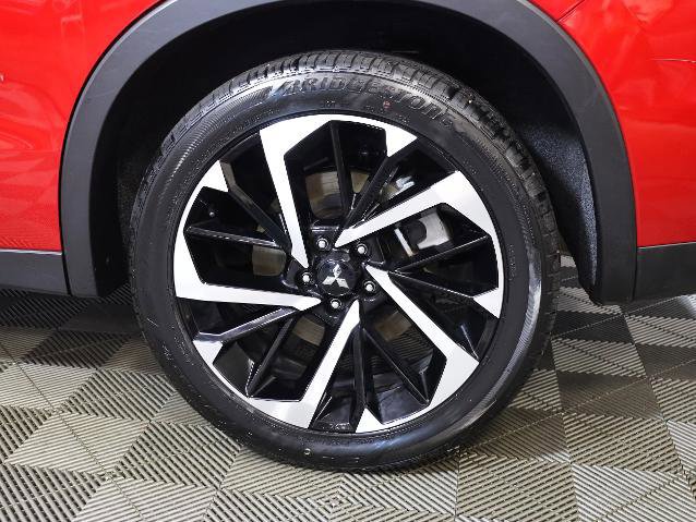 Used 2023 Mitsubishi Outlander SE image 25