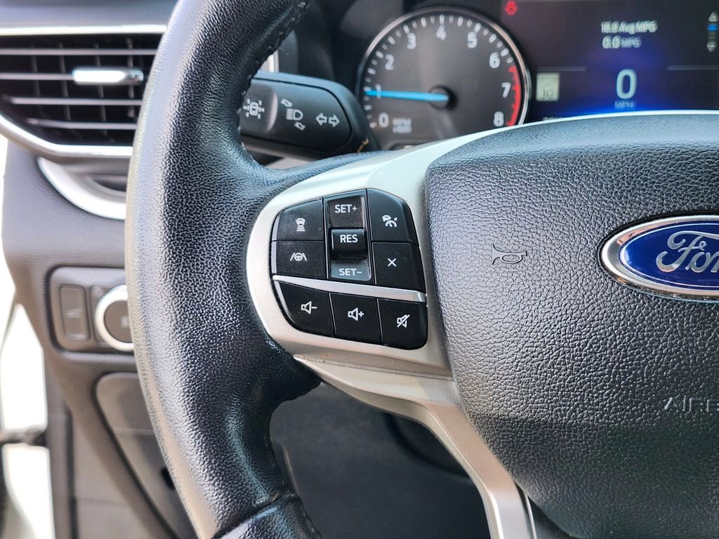 Certified 2022 Ford Explorer XLT w/ Equipment Group 202A image 30