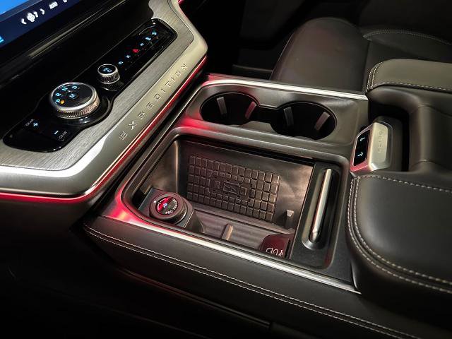 Certified 2025 Ford Expedition Platinum AWD/4WD image 32
