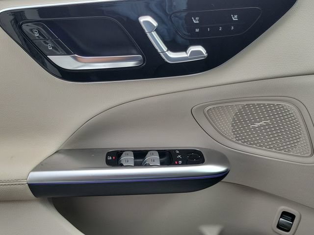 Used 2023 Mercedes-Benz C 300 Sedan image 12