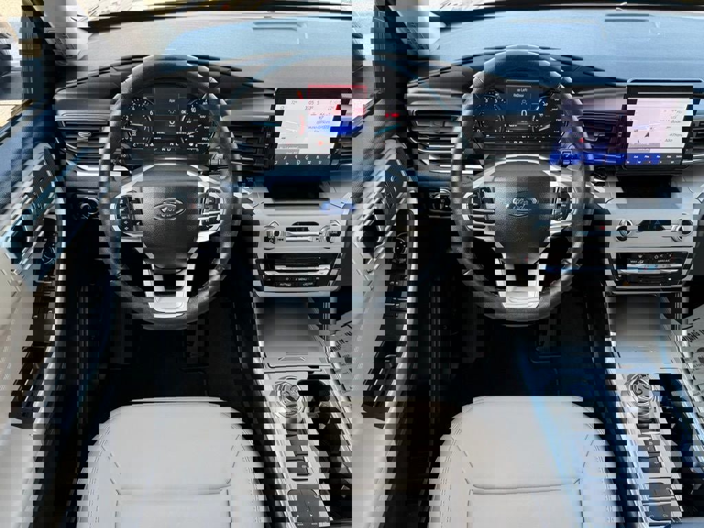 Certified 2023 Ford Explorer XLT w/ Equipment Group 202A image 17