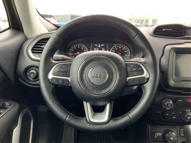 Used 2018 Jeep Renegade Latitude w/ Cold Weather Group AWD/4WD image 19