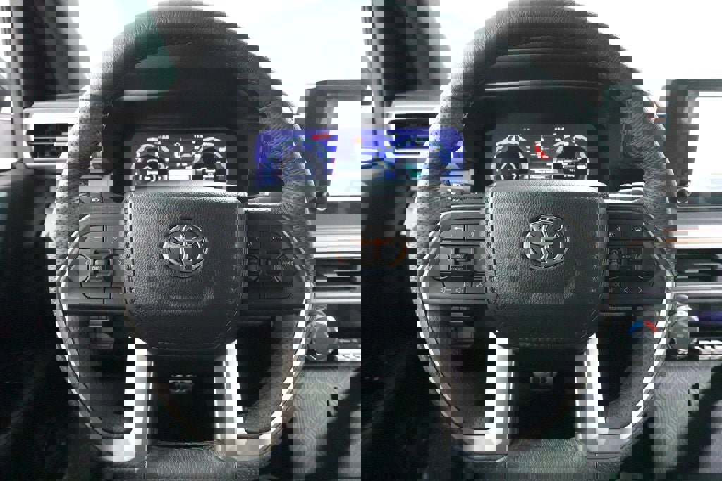 Used 2025 Toyota Tacoma TRD Sport AWD/4WD image 11