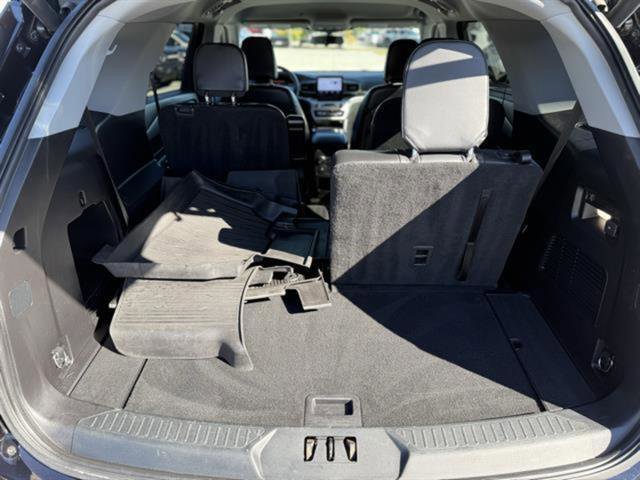 Certified 2021 Ford Explorer XLT w/ Equipment Group 202A image 9