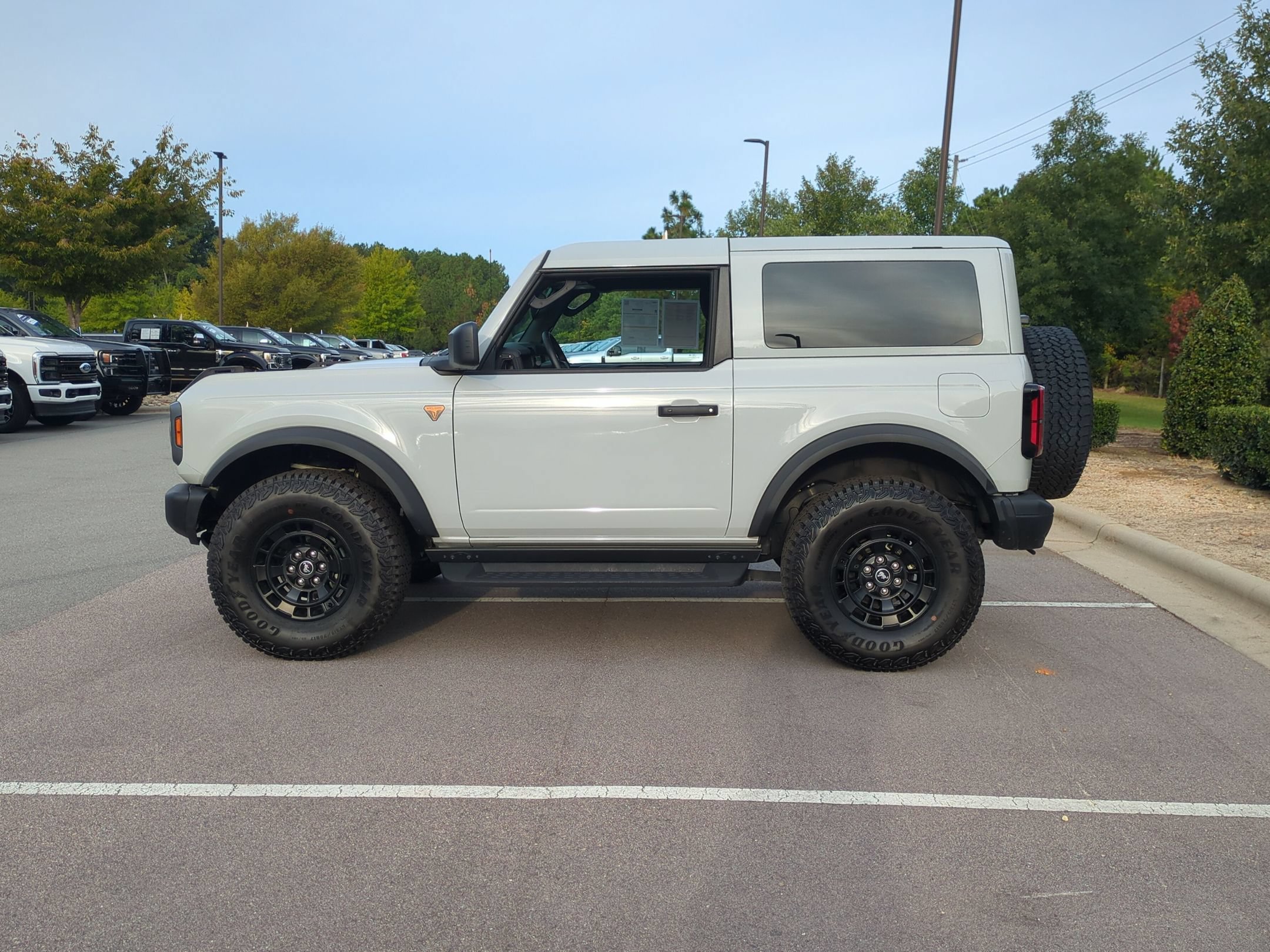 Certified 2026 Ford Bronco Badlands w/ Sasquatch Package AWD/4WD image 7