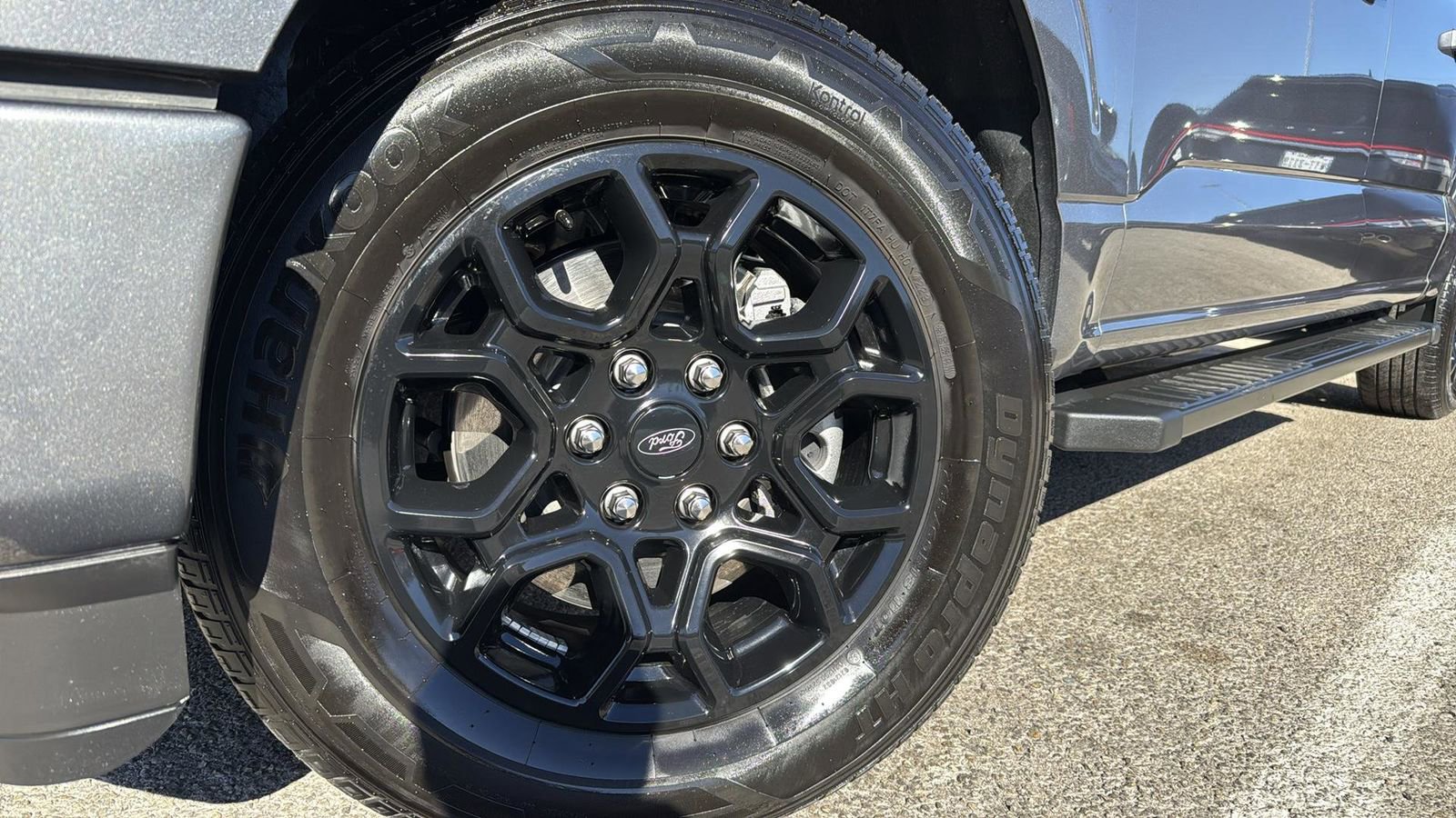 Certified 2024 Ford F150 XLT w/ XLT Black Appearance Package image 9