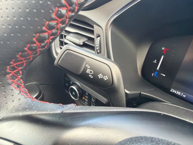 Certified 2025 Ford Escape ST-Line Select AWD/4WD image 18