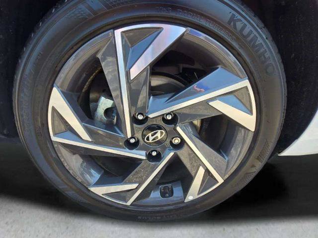 Used 2024 Hyundai Elantra SEL w/ Convenience Package FWD image 30
