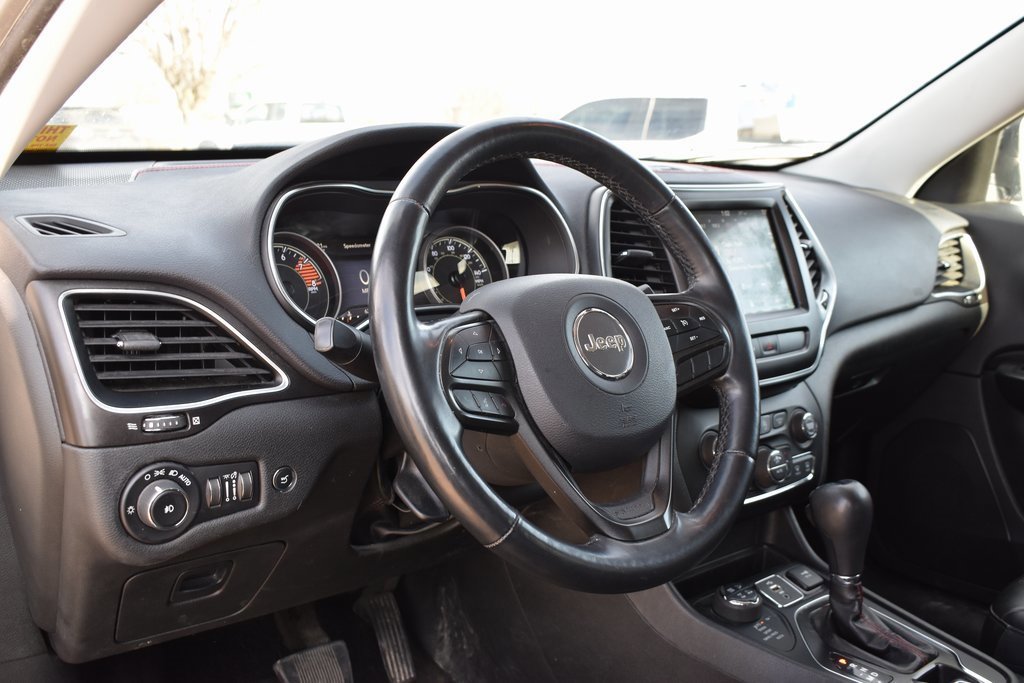 Used 2019 Jeep Cherokee Trailhawk w/ Comfort/Convenience Group image 9