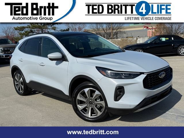 Certified 2025 Ford Escape Platinum w/ Premium Technology Package image 7