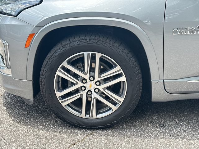 Used 2023 Chevrolet Traverse High Country w/ LPO, Floor Liner Package AWD/4WD image 13