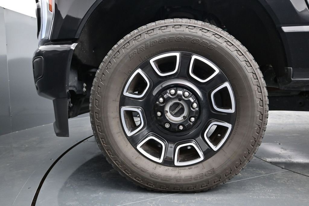 Certified 2025 Ford F250 Platinum AWD/4WD image 15