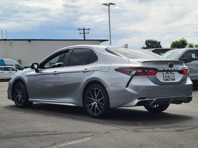 Used 2024 Toyota Camry SE FWD image 2