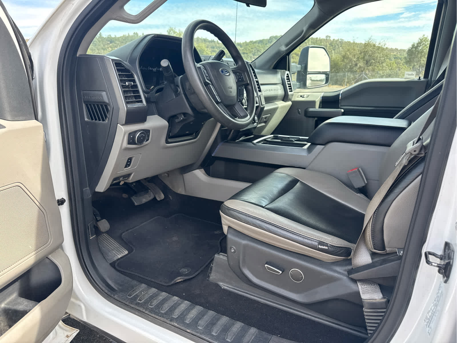 Certified 2019 Ford F250 XLT w/ XLT Value Package AWD/4WD image 11