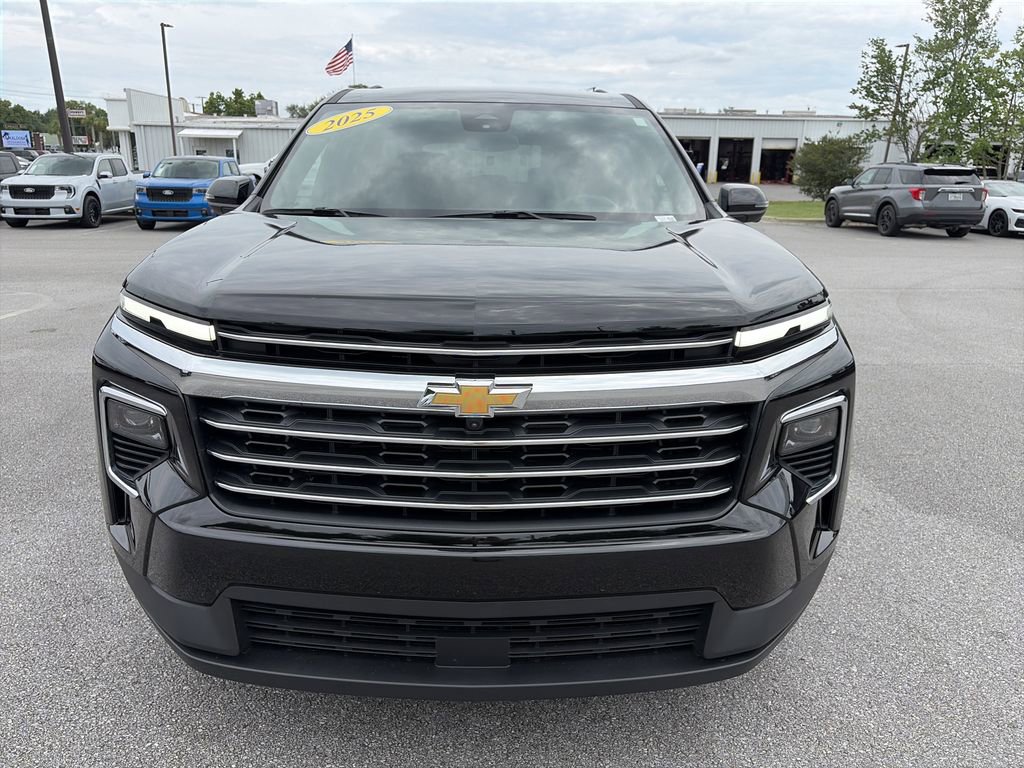 Used 2025 Chevrolet Traverse LT w/ Driver Confidence Package FWD image 10