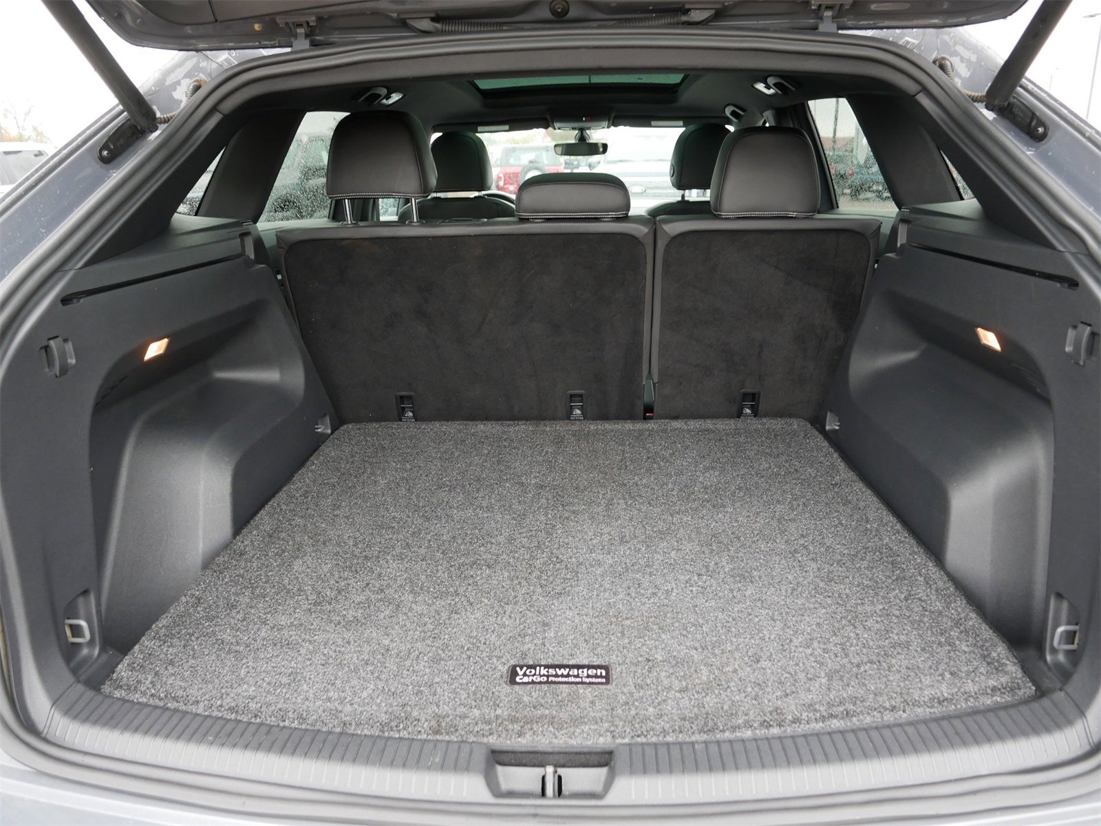 Used 2021 Volkswagen Atlas Cross Sport SE w/ Panoramic Sunroof Package image 11