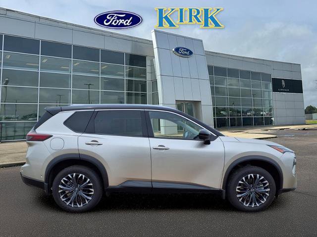 Used 2025 Nissan Rogue SL w/ Tech Package AWD/4WD image 5