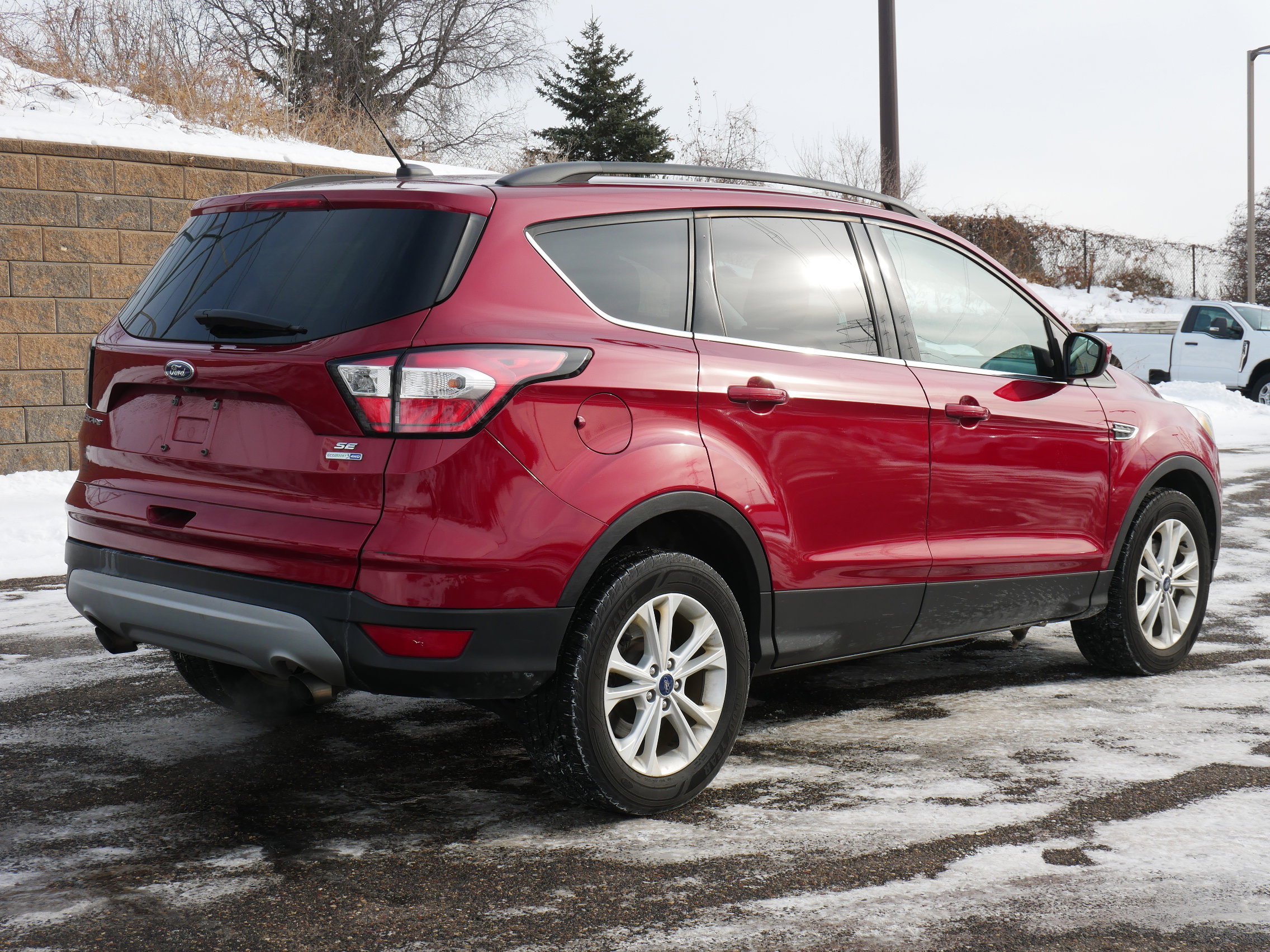Certified 2018 Ford Escape SE image 6