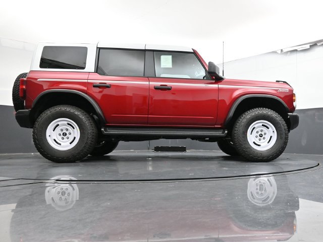Certified 2025 Ford Bronco Heritage Edition AWD/4WD image 32